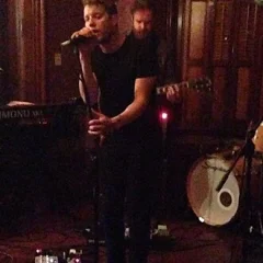 Anderson East height profile photo