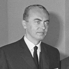 André Bettencourt height profile photo