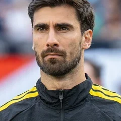 André Gomes height profile photo