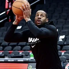 Andre Iguodala height profile photo