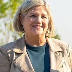 Andrea Horwath height profile photo
