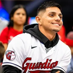 Andrés Giménez height profile photo