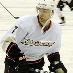 Andrew Cogliano height profile photo