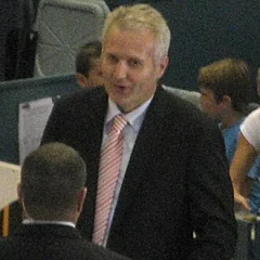 Andrew Gaze height profile photo