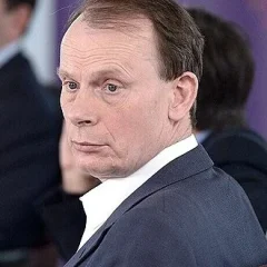 Andrew Marr height profile photo