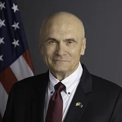 Andrew Puzder height profile photo
