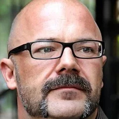 Andrew Sullivan height profile photo