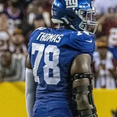 Andrew Thomas (American football) height profile photo