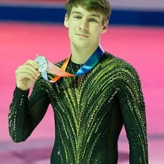 Andrew Torgashev height profile photo