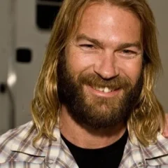 Andrew Wilson (actor) height profile photo