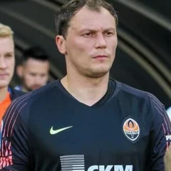 Andriy Pyatov height profile photo