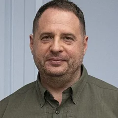 Andriy Yermak height profile photo