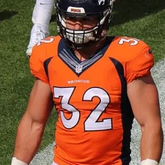 Andy Janovich height profile photo
