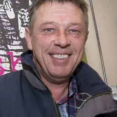 Andy Kershaw height profile photo