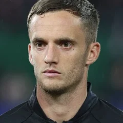 Andy King (footballer, born 1988) height profile photo