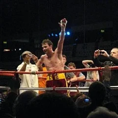 Andy Lee (boxer) height profile photo