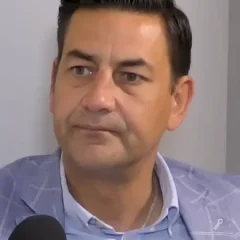 Andy Woodward height profile photo