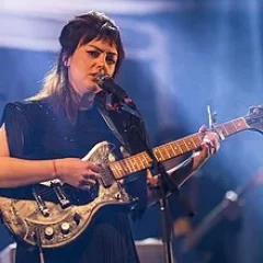 Angel Olsen height profile photo