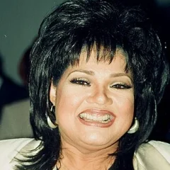 Angela Bofill height profile photo