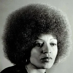 Angela Davis height profile photo