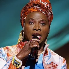 Angélique Kidjo height profile photo