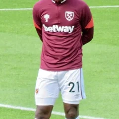 Angelo Ogbonna height profile photo