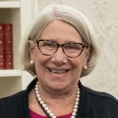 Anita Dunn height profile photo