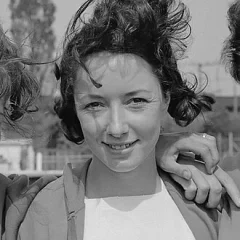 Ann Packer height profile photo