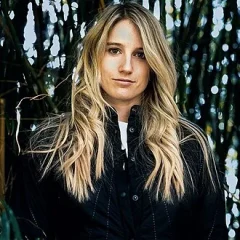 Anna Gasser height profile photo