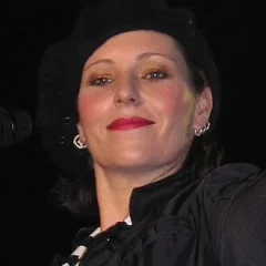 AnNa R. height profile photo