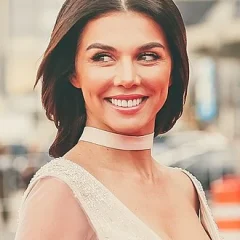 Anna Sedokova height profile photo