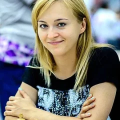 Anna Ushenina height profile photo
