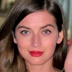 Anna Zayachkivska height profile photo