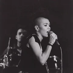 Annabella Lwin height profile photo