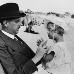Anne de Gaulle height profile photo