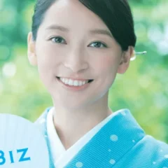 Anne Watanabe height profile photo