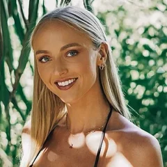 Annie Knight height profile photo