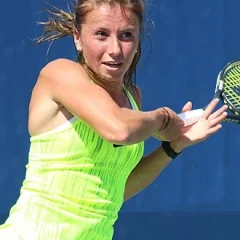 Annika Beck height profile photo