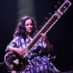 Anoushka Shankar height profile photo