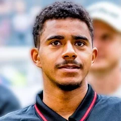 Ansgar Knauff height profile photo