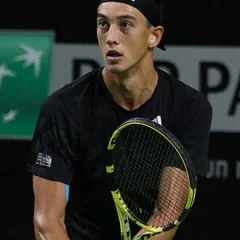 Antoine Hoang height profile photo