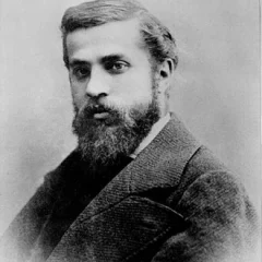 Antoni Gaudí height profile photo
