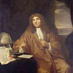 Antonie van Leeuwenhoek height profile photo