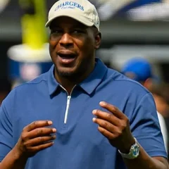 Antonio Gates height profile photo