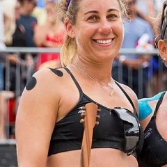 April Ross height profile photo