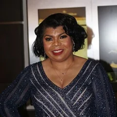 April Ryan height profile photo