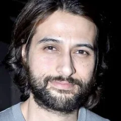 Apurva Agnihotri height profile photo