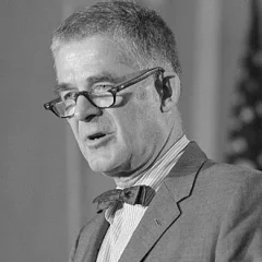 Archibald Cox height profile photo
