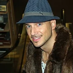 Ari Gold (musician) height profile photo