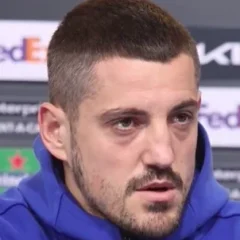 Arijan Ademi height profile photo